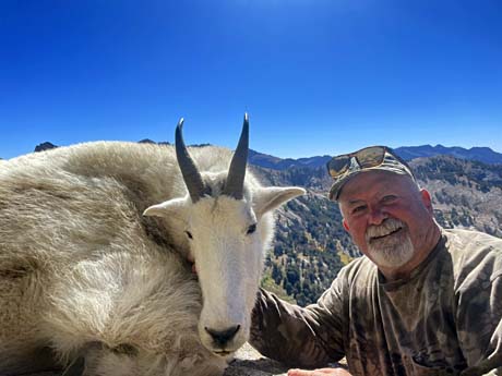 Nevada Rocky Mountain Goat Hunts with Nevada High Desert Outfitters